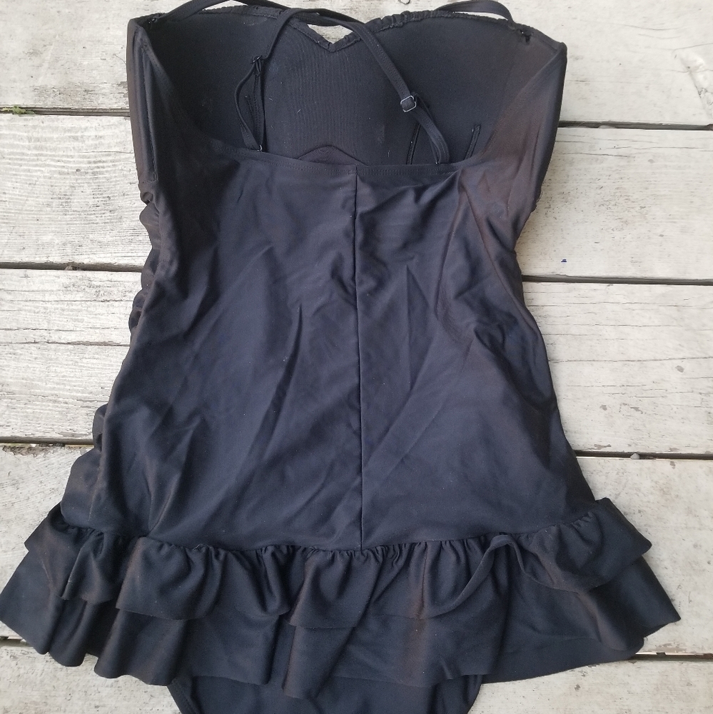 Hot Topic 🔥 Torrid One piece swim suit. XL - Picture 2 of 11
